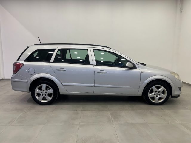 OPEL Astra usata, con Autoradio