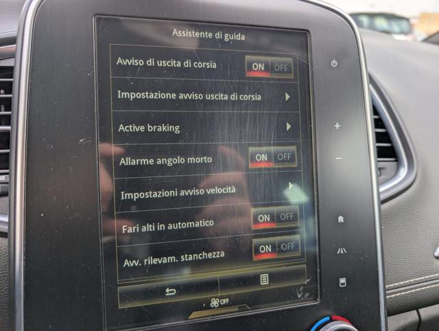 RENAULT Grand Scenic usata, con Cruise Control