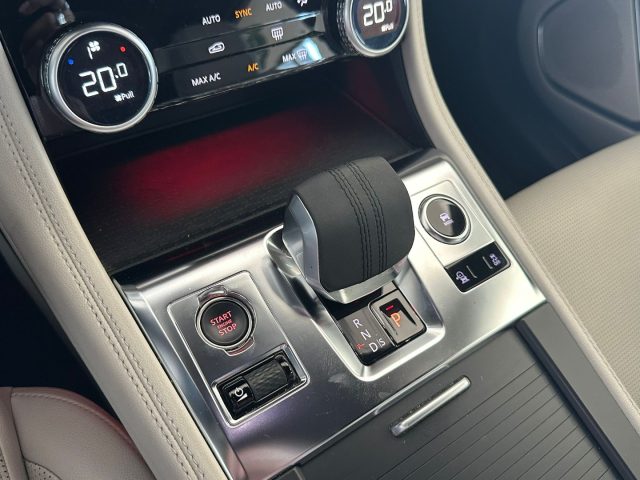 JAGUAR F-Pace usata, con Servosterzo