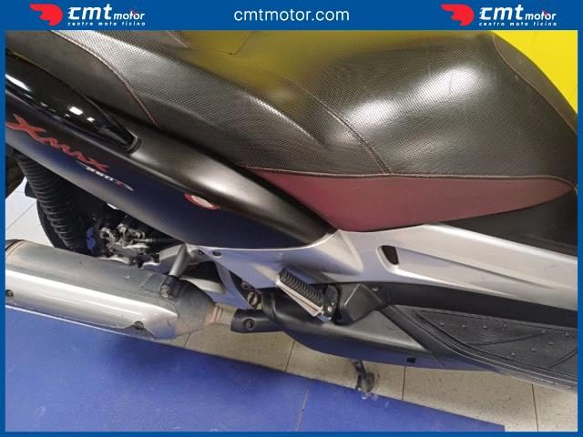 YAMAHA X-Max 250 usata 8