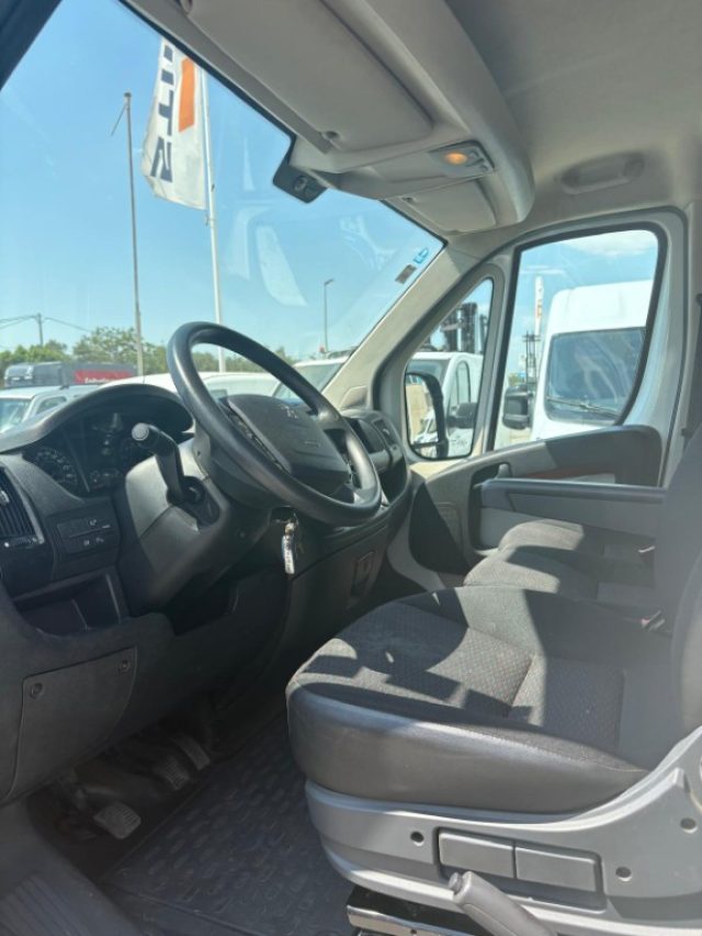 PEUGEOT Boxer usata, con Climatizzatore