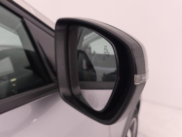 PEUGEOT 3008 usata, con Sensori di parcheggio anteriori