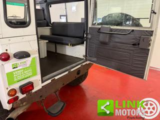 LAND ROVER Defender usata 13