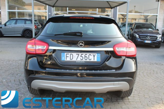 MERCEDES-BENZ GLA 180 usata, con Climatizzatore