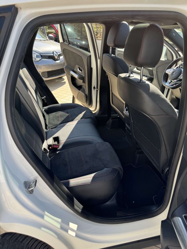 MERCEDES-BENZ GLA 200 usata, con Sistema di navigazione