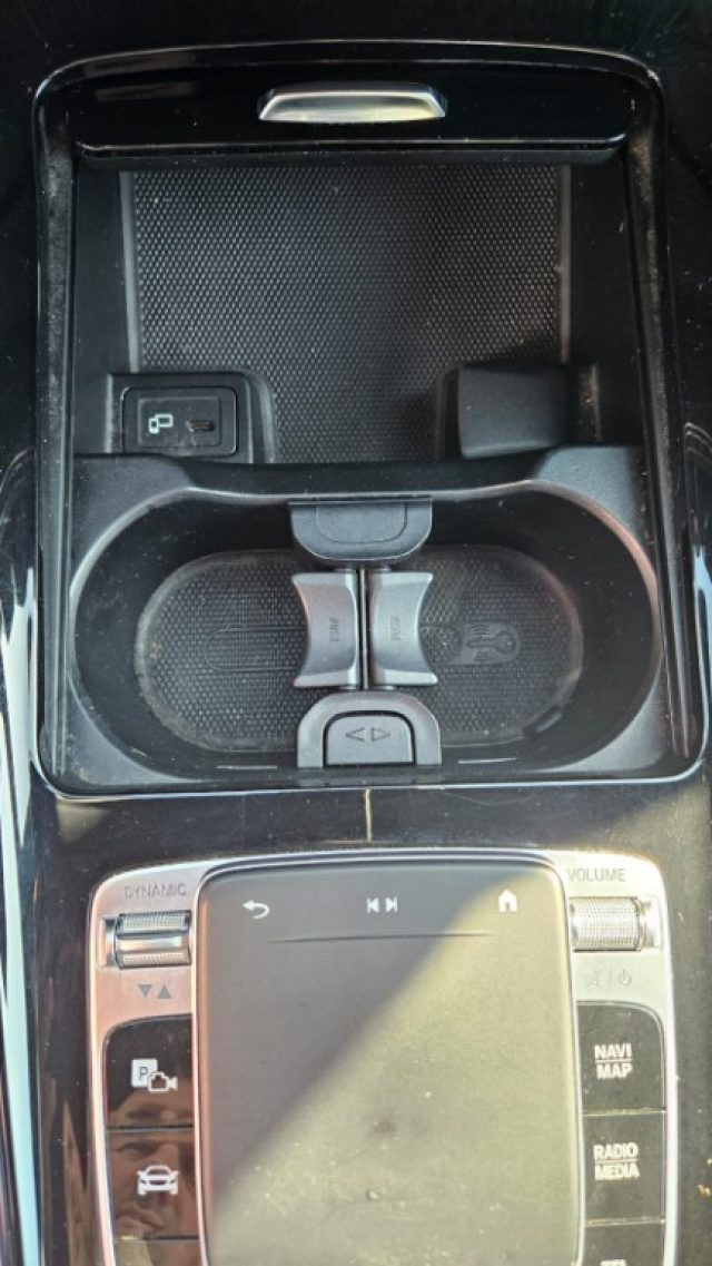 MERCEDES-BENZ GLB 200 usata, con Cerchi in lega