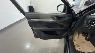 ALFA ROMEO Stelvio usata, con Controllo automatico clima