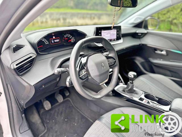 PEUGEOT 208 usata, con USB
