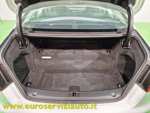 AUDI A8 usata, con Specchietto retrovisore con funzione antiabbagliamento