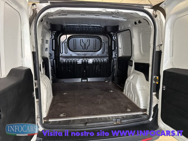 FIAT Doblo usata, con Luci diurne