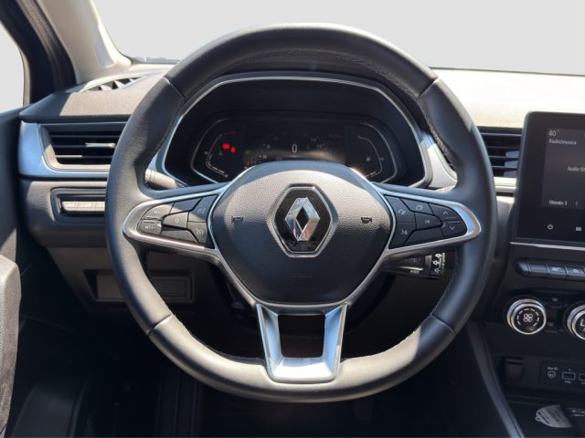RENAULT Captur usata 12