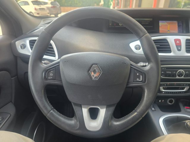 RENAULT Scenic usata, con Specchietti laterali elettrici