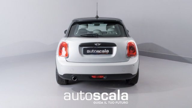MINI Cooper usata, con Fari LED