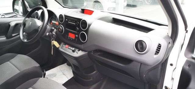 PEUGEOT Partner usata, con USB
