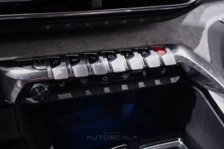 PEUGEOT 3008 usata, con USB