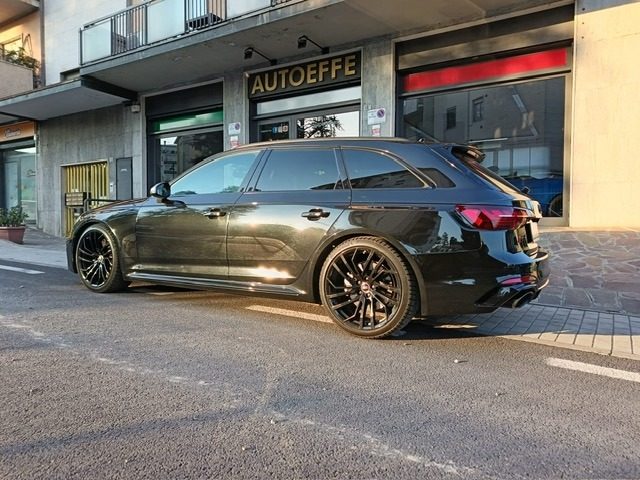 AUDI RS4 usata, con Airbag
