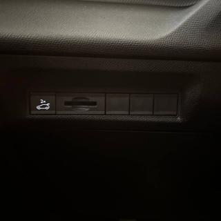 PEUGEOT 308 usata, con Chiusura centralizzata telecomandata