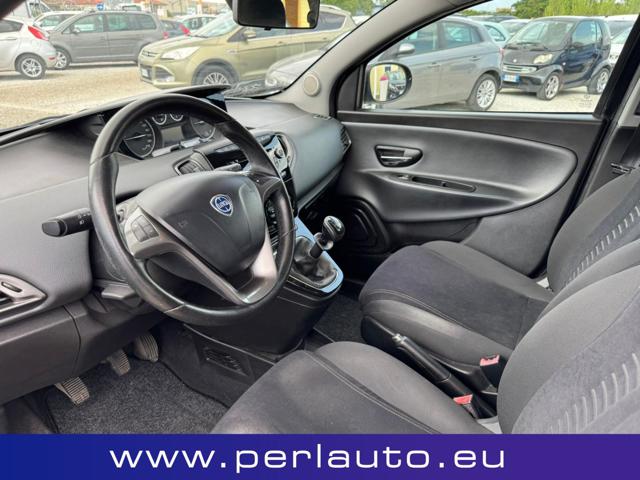 LANCIA Ypsilon usata, con Autoradio