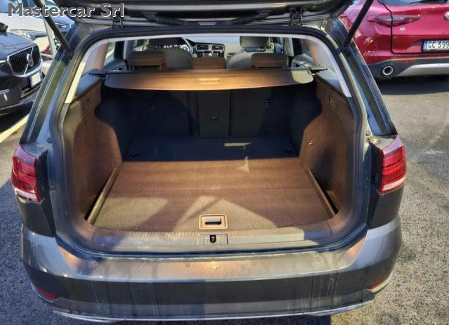 VOLKSWAGEN Golf Variant usata, con Regolazione elettrica sedili