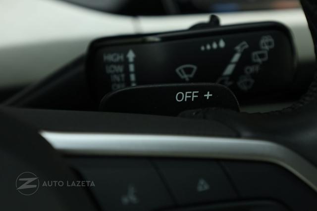 VOLKSWAGEN Golf usata, con Sensori di parcheggio anteriori