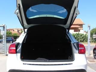 MERCEDES-BENZ GLA 200 usata, con Airbag posteriore