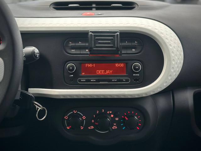 RENAULT Twingo usata 19