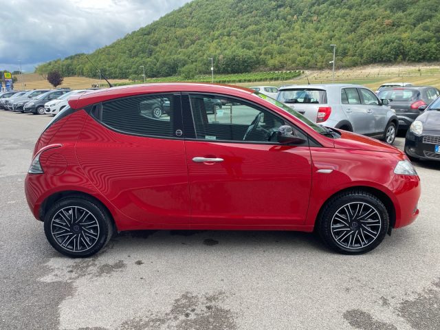 LANCIA Ypsilon usata, con Autoradio