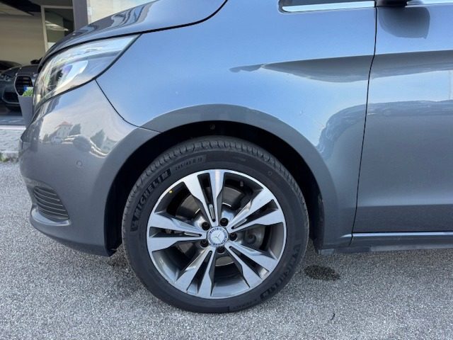 MERCEDES-BENZ V 250 usata, con Bracciolo