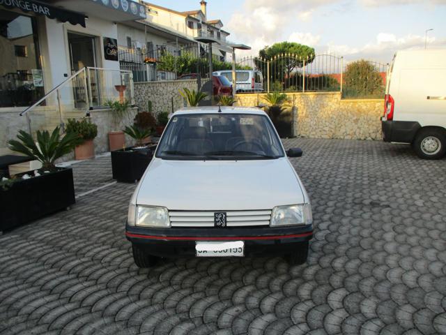 PEUGEOT 205 usata 1