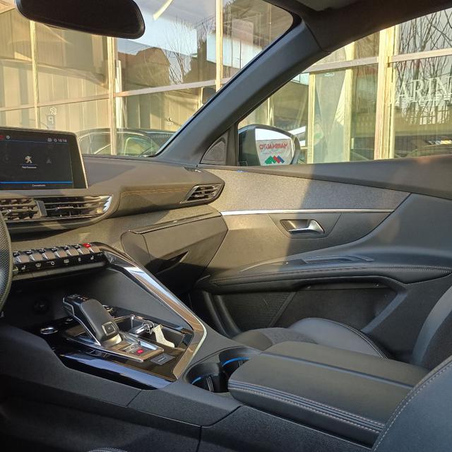 PEUGEOT 5008 usata, con Climatizzatore