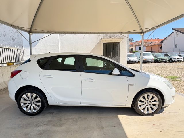 OPEL Astra usata, con Cerchi in lega