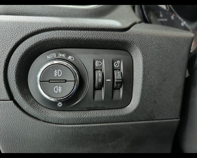 OPEL Grandland X usata, con Bracciolo