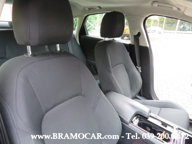 JAGUAR XF usata, con Bluetooth