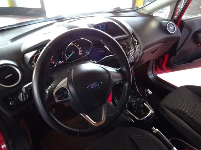 FORD Fiesta usata, con ESP