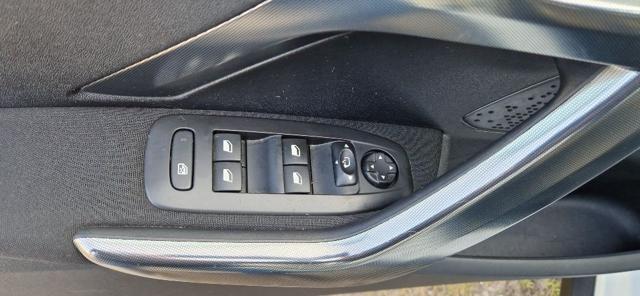 PEUGEOT 2008 usata, con Alzacristalli elettrici
