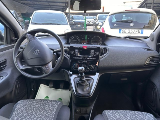 LANCIA Ypsilon usata, con ESP