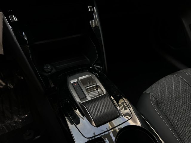PEUGEOT 208 usata, con Sound system
