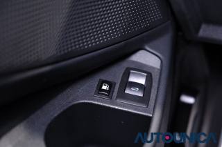 BMW 320 usata, con Sensori di parcheggio anteriori