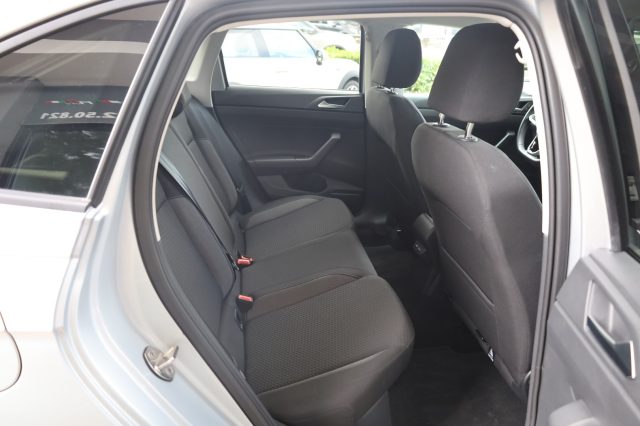 VOLKSWAGEN Taigo usata 101