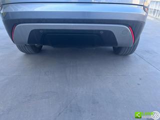 LAND ROVER Range Rover Velar usata, con Sedile posteriore sdoppiato