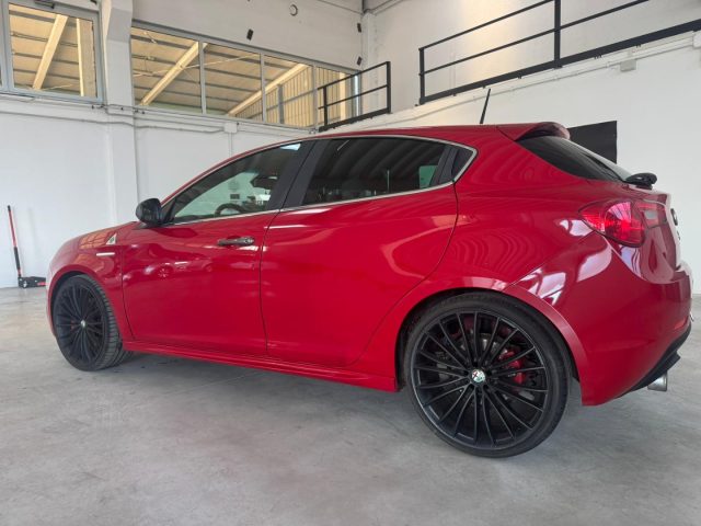 ALFA ROMEO Giulietta usata, con Autoradio