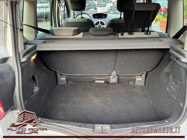 RENAULT Modus usata, con Sedile posteriore sdoppiato