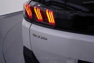 PEUGEOT 5008 usata, con Head-up display