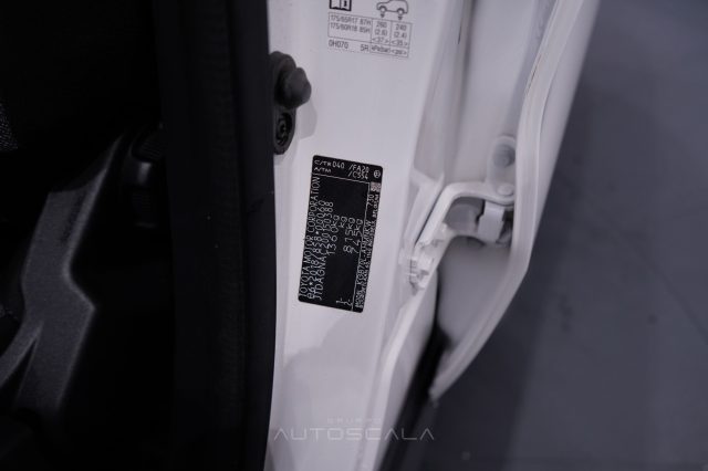 TOYOTA Aygo X usata 31