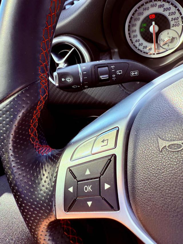 MERCEDES-BENZ A 180 usata, con Autoradio digitale