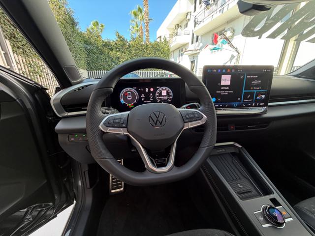 VOLKSWAGEN T-Roc usata, con Frenata d