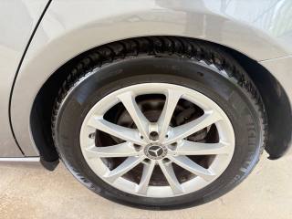 MERCEDES-BENZ A 180 usata, con Fari LED