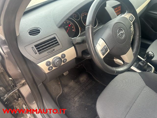 OPEL Astra usata, con Controllo trazione