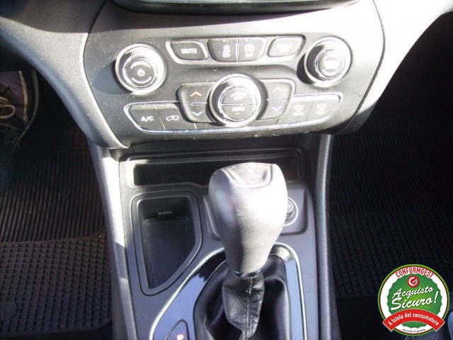 JEEP Cherokee usata, con USB