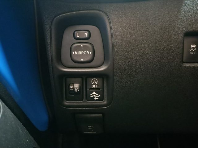 TOYOTA Aygo usata, con Airbag testa